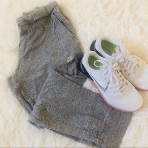 Nike Crop Sweatpants